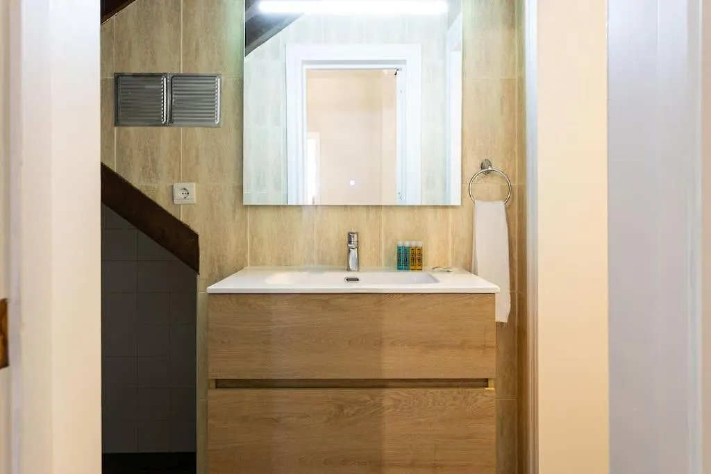 1. Casa De Alma. Apartment In Historic House Malaga